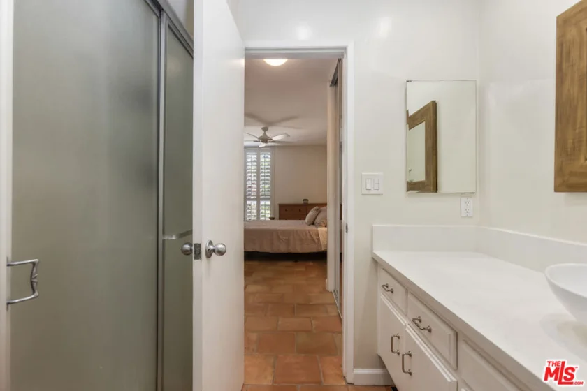 5625 Windsor Way #207 photo 20