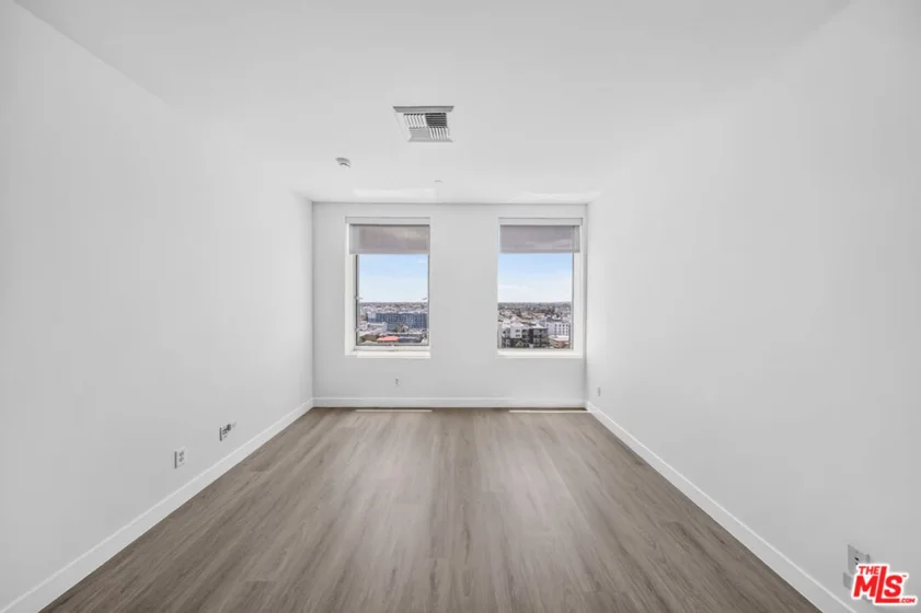 3810 Wilshire Boulevard #1108 photo 13