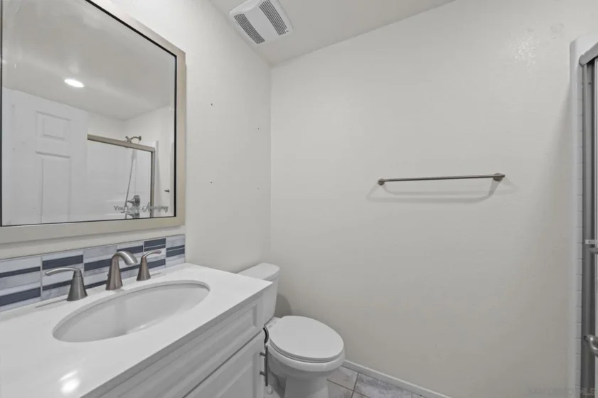 41917 Zafra Street photo 28