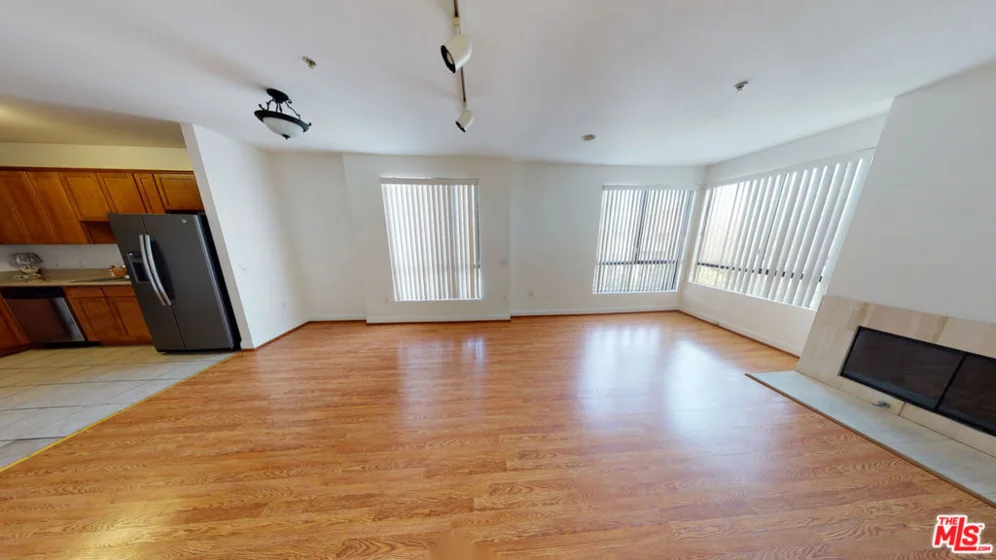 6938 Laurel Canyon Boulevard #307 photo 1