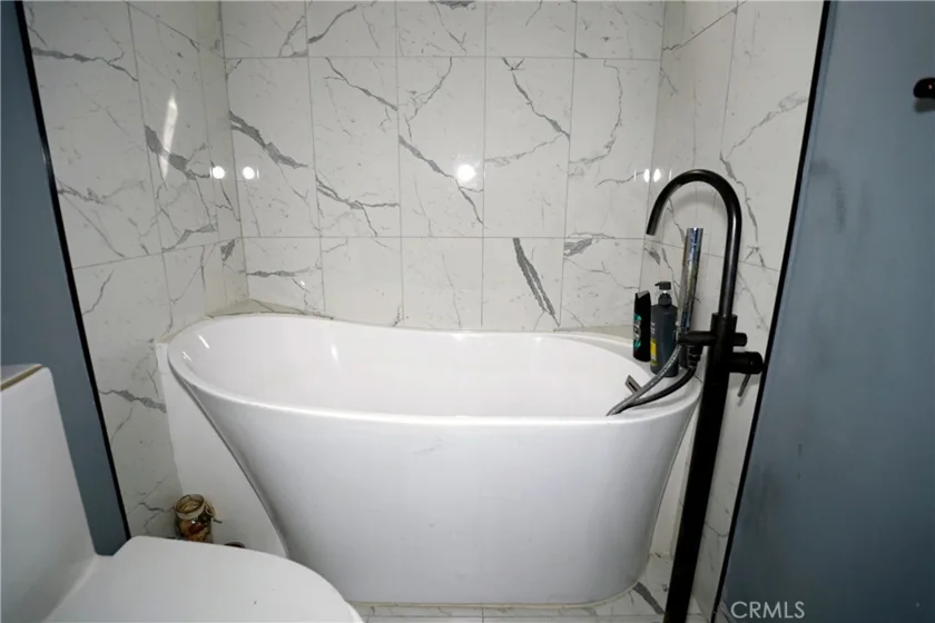 18954 Sherman Way #3 photo 29