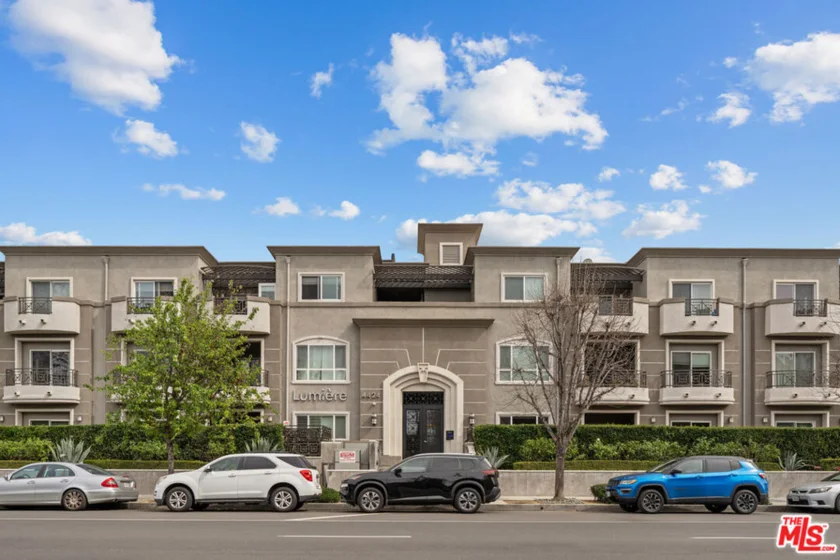 4424 Whitsett Avenue #309 photo 1