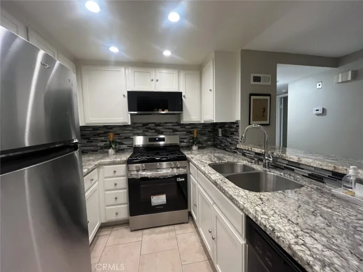 7800 Topanga Canyon #112 photo 9