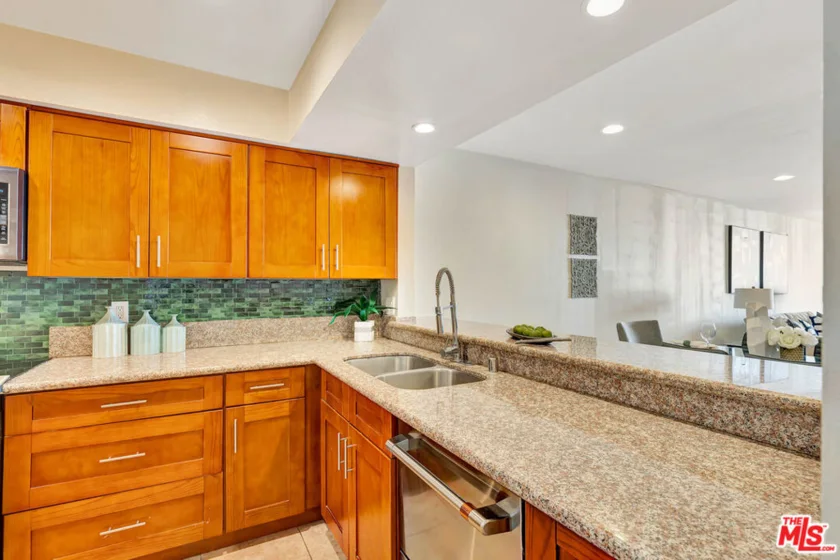 1900 Vine Street #103 photo 42
