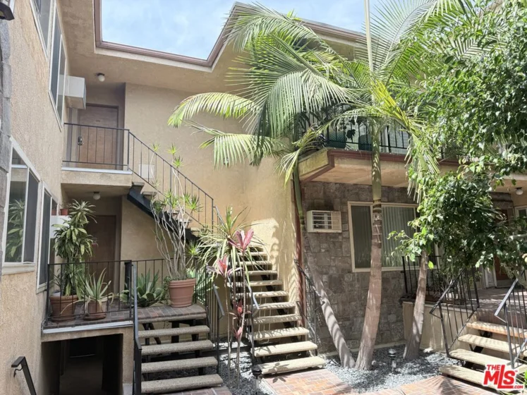 1849 Greenfield Avenue #106 photo 3