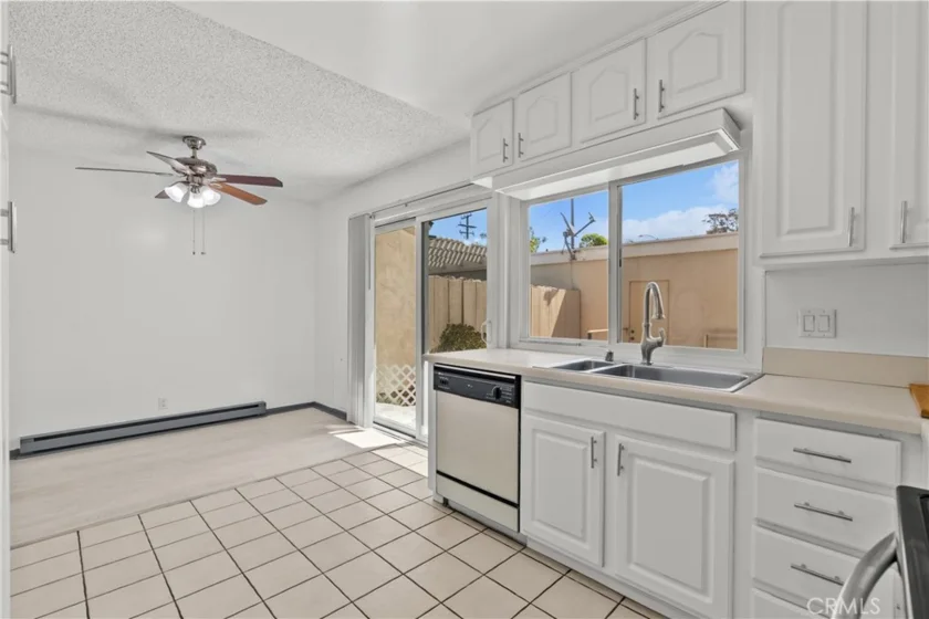 2901 S Sycamore #B photo 10