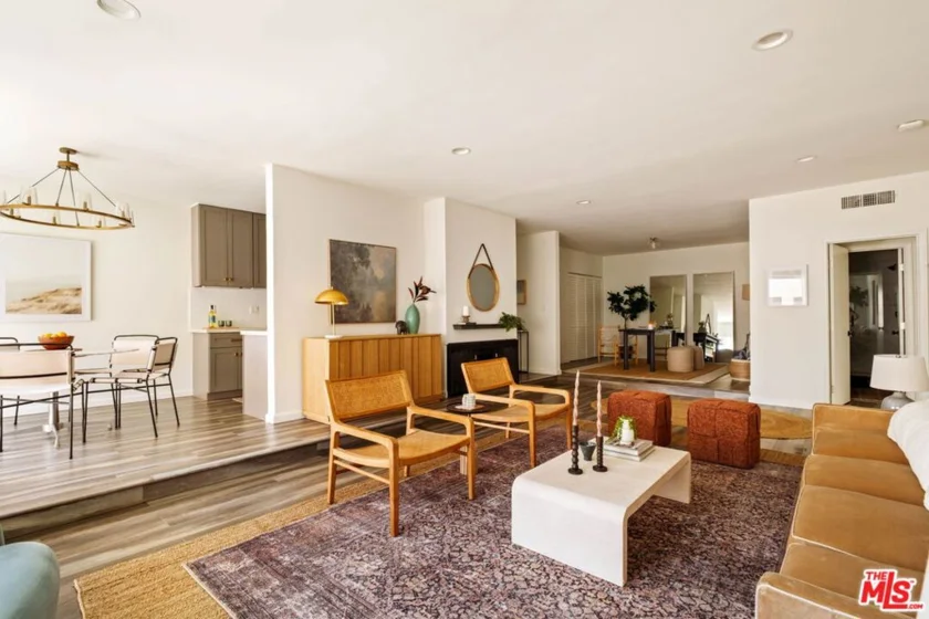 11820 Mayfield Avenue #105 photo 10