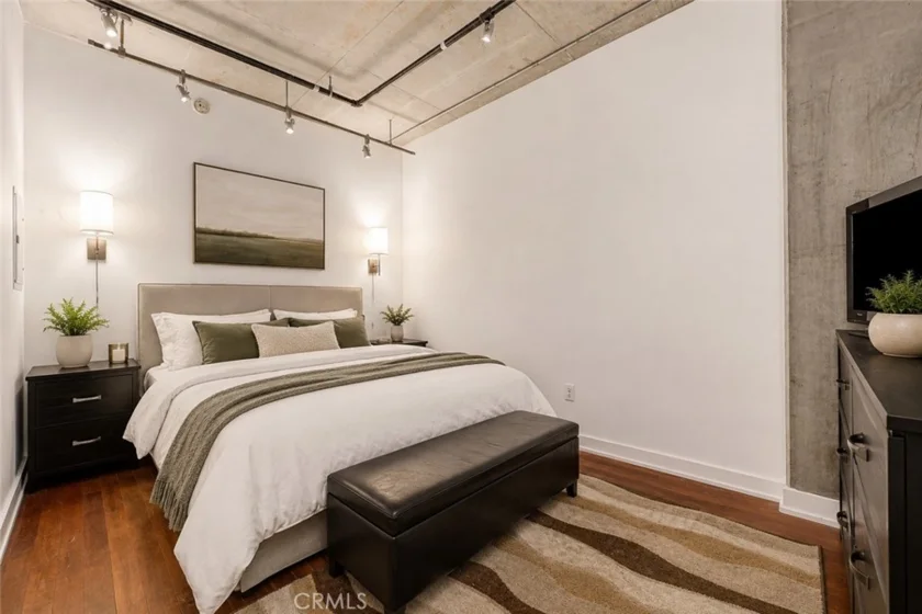 645 W 9th Street #314 photo 19