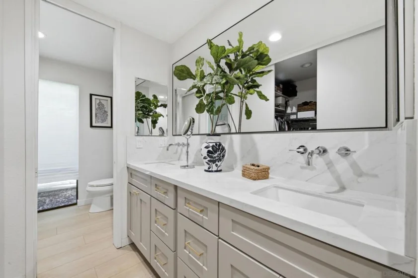 2928 Lawrence photo 22