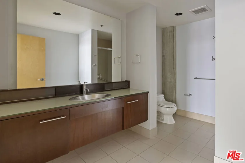 1111 S Grand Avenue #1211 photo 18