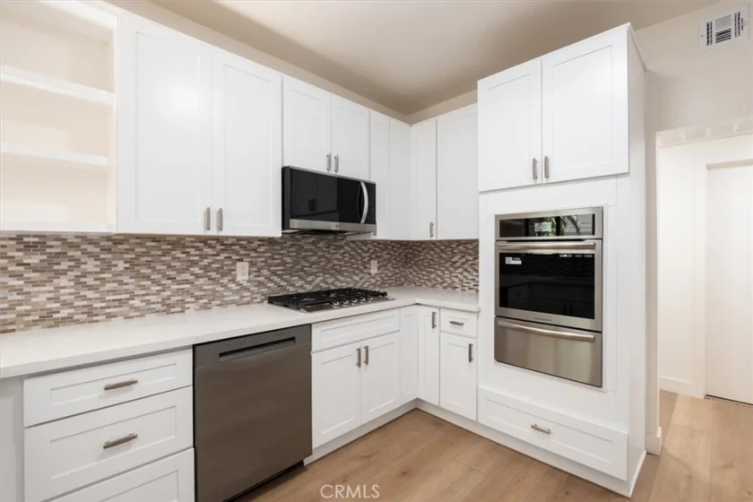 14159 Dickens Street #110 photo 8
