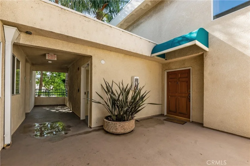 2222 S Mesa photo 1