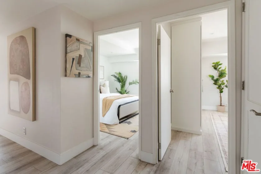 1155 N La Cienega #1205 photo 17