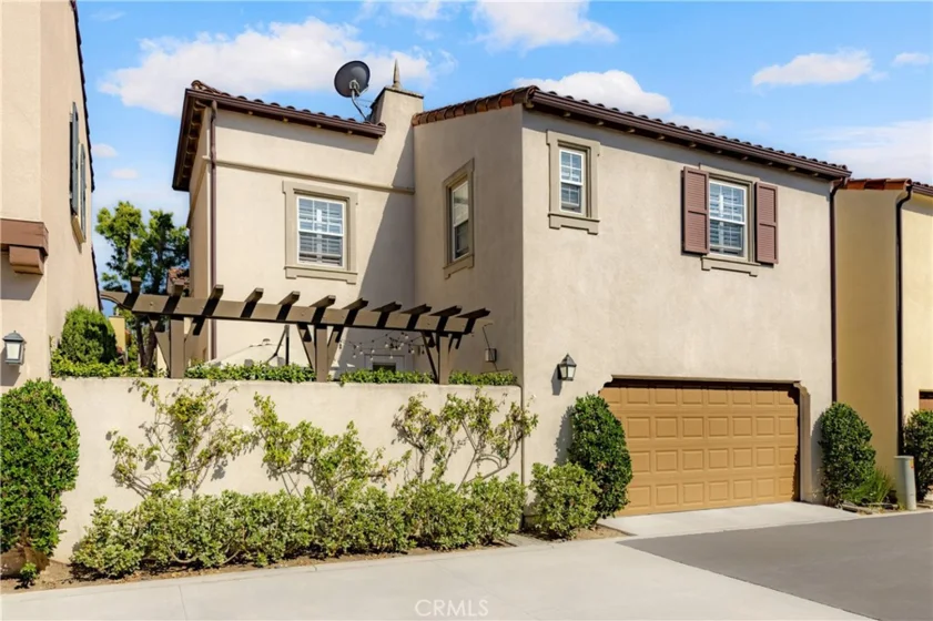 77 Canyoncrest photo 39