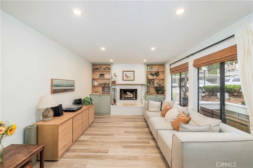 25594 Mont Pointe #4A photo 1