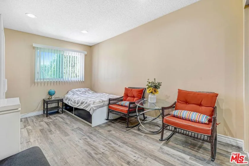 21333 Lassen Street #8B photo 16