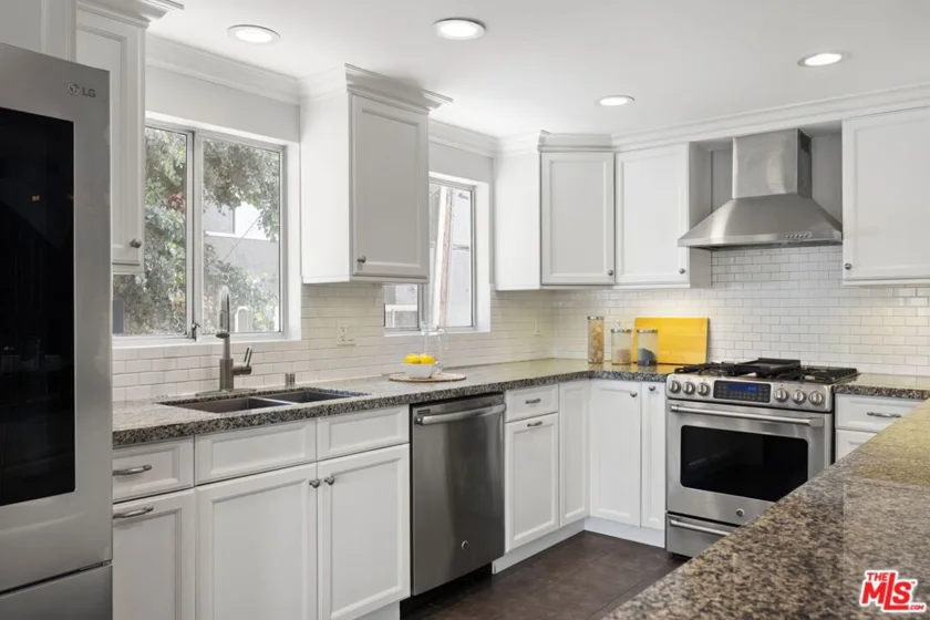1234 Granville Avenue #4 photo 14