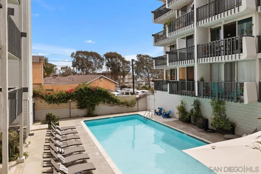 727 Sapphire Street #405 photo 19