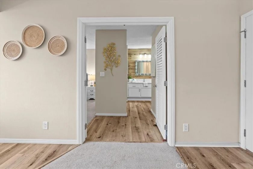 208 Springview photo 13