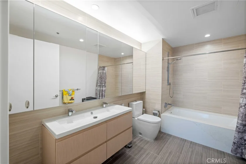 877 Francisco Street #4111 photo 9