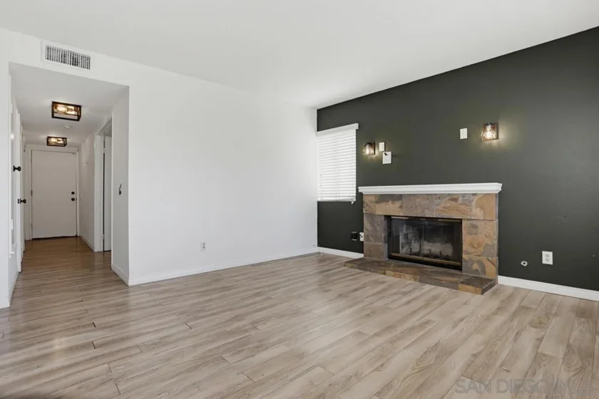 39991 Falcon Way photo 11