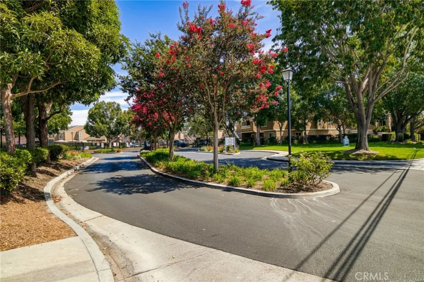 10435 W Briar Oaks Drive #A photo 5
