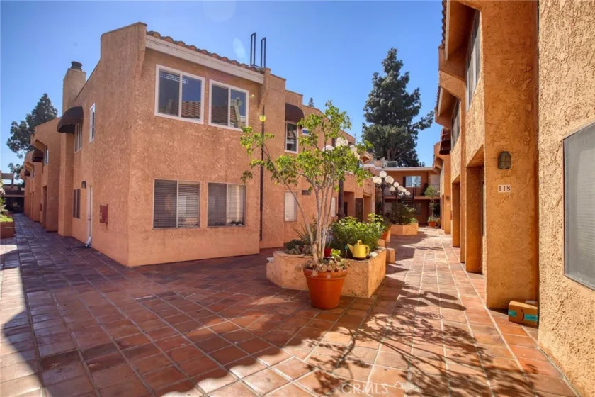 8020 Langdon Avenue #211 photo 1