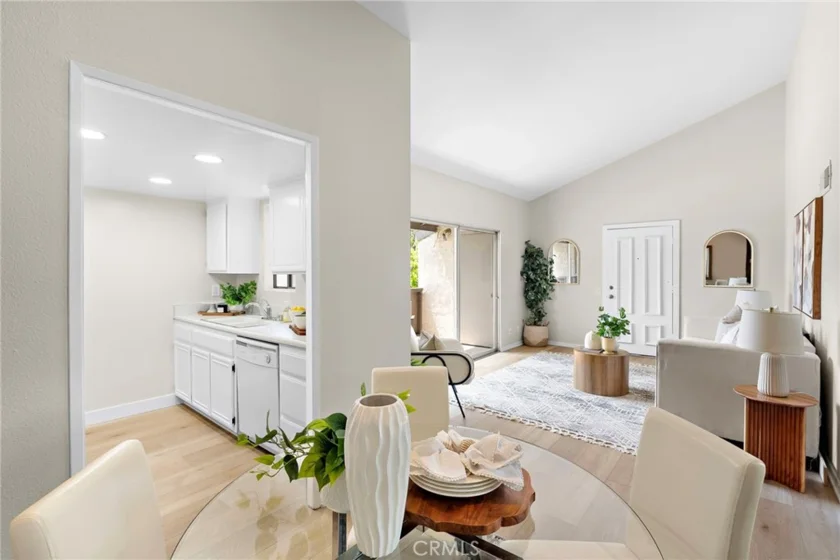 1665 Brea photo 6