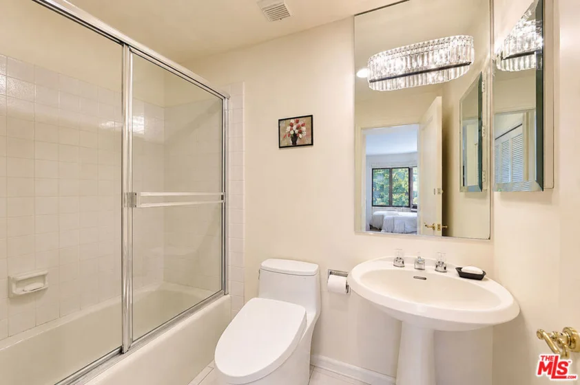 10550 Wilshire Boulevard #1001 photo 29