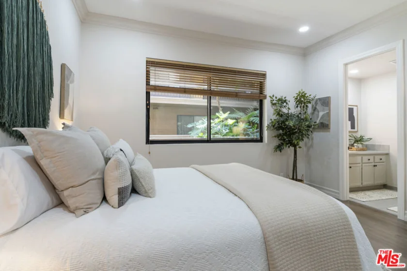 11628 Montana Avenue #208 photo 42