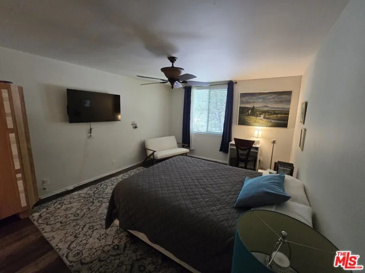 14315 Riverside Drive #105 photo 12
