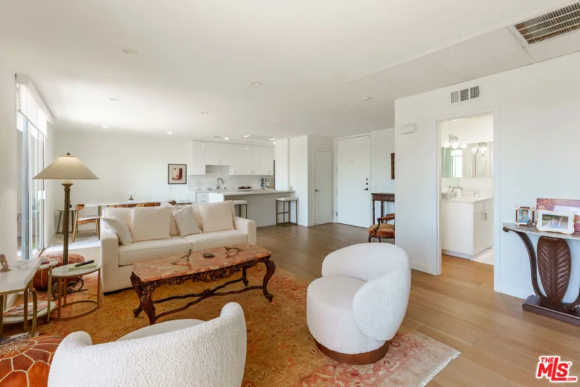 100 S Doheny Drive #811 photo 18
