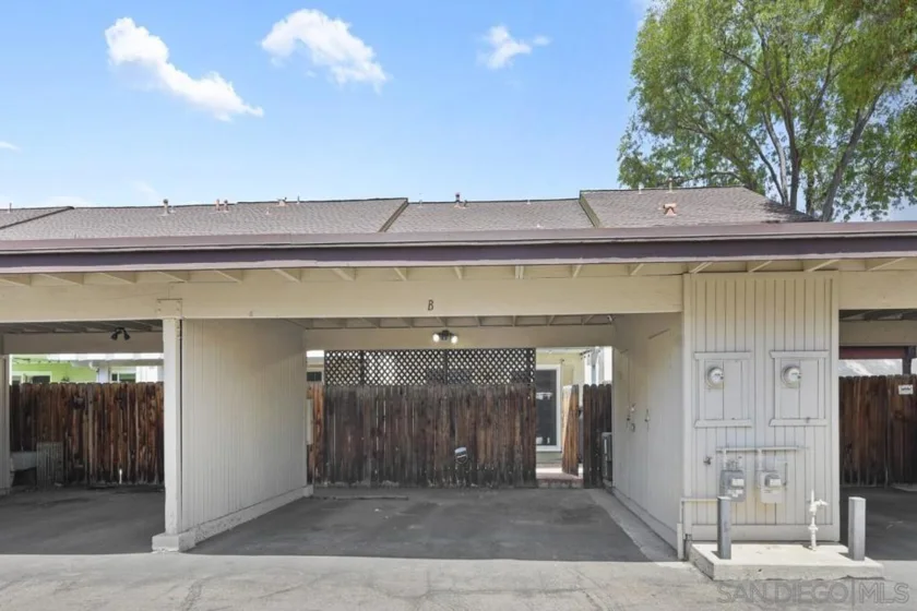 1262 Denver Lane #B photo 29