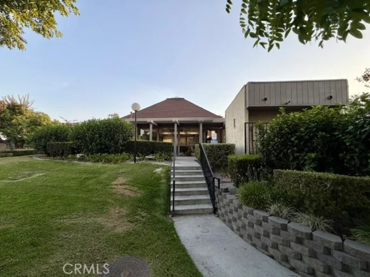 1021 W Lamark Lane photo 11