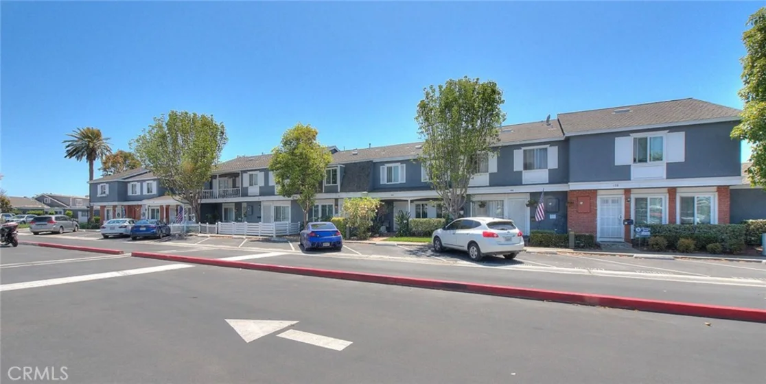 164 Lexington photo 36