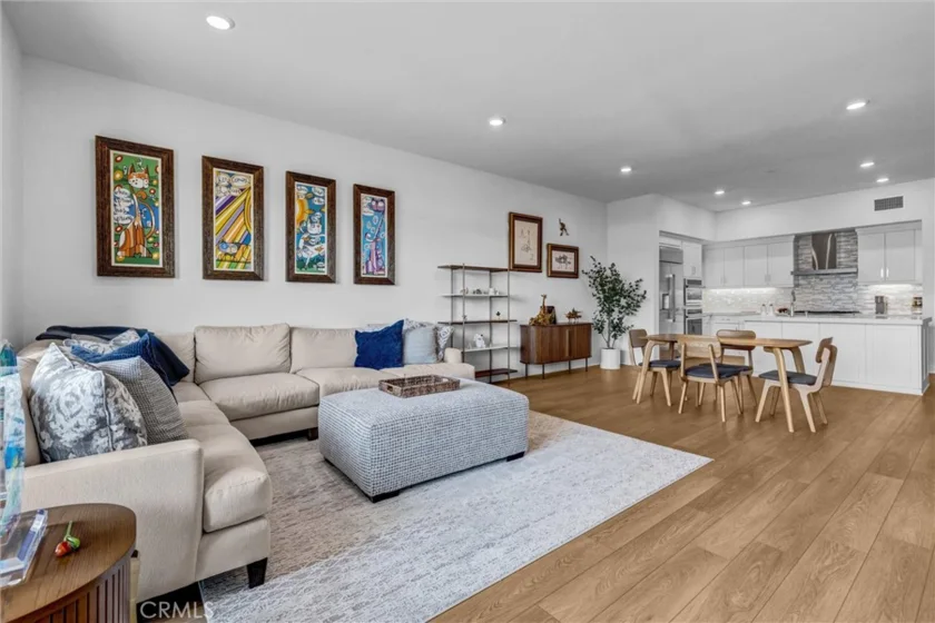 2307 Rivington photo 5