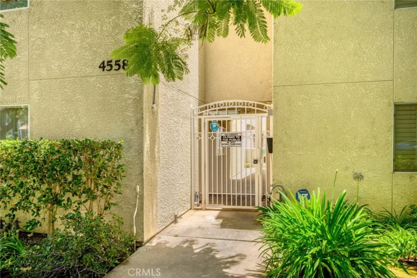 4558 Willis Avenue #203 photo 2