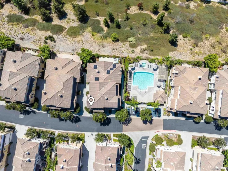 2099 Silverado Street photo 32