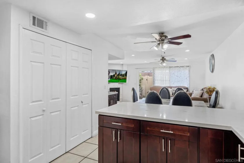 389 Shady Lane #I photo 9