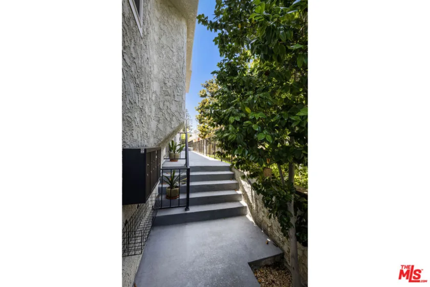 1012 10th Street #3 photo 3