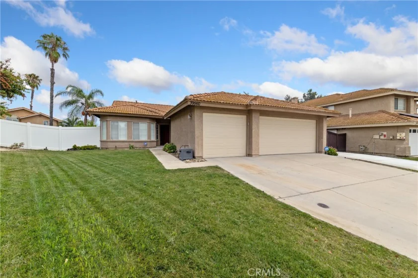 39560 Glenwood Court photo 35