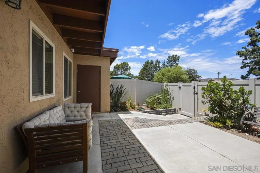 8777 Wahl Street photo 19