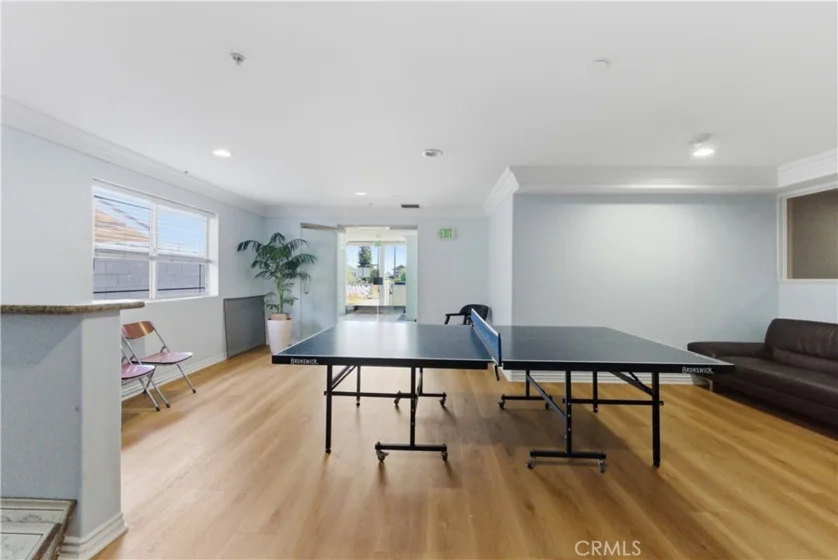 4733 Elmwood Avenue #203 photo 31