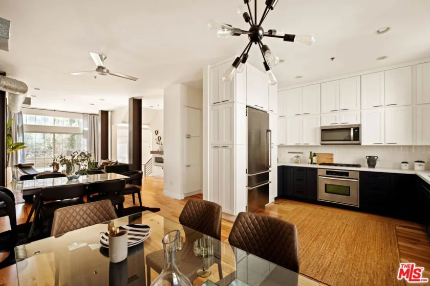 5400 Playa Vista Drive #14 photo 5