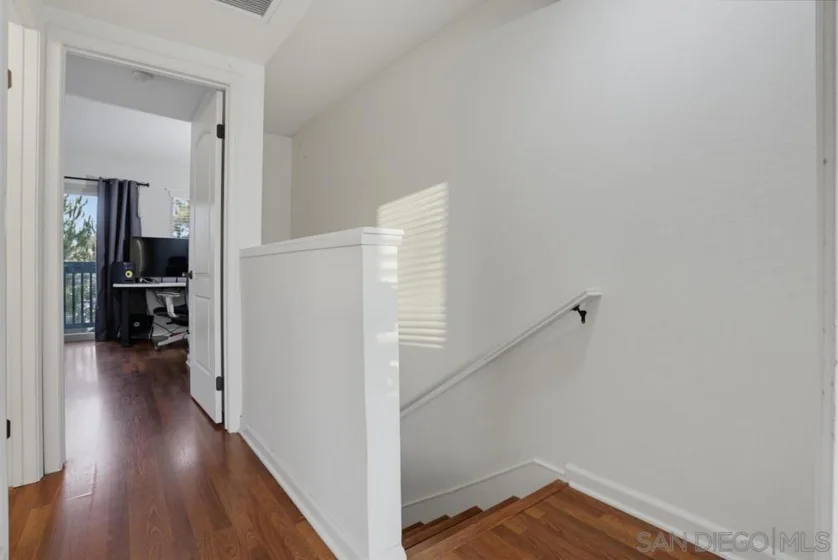 1451 N Broadway #B photo 9