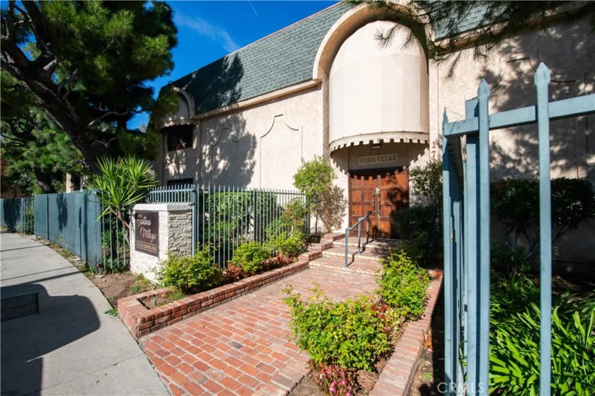 17111 Roscoe Boulevard #4 photo 1
