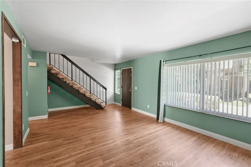 20119 Leadwell Street #3 photo 4