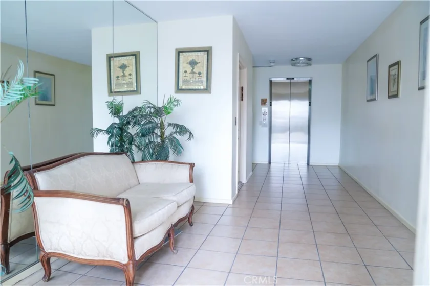 1045 S Bedford #3 photo 15