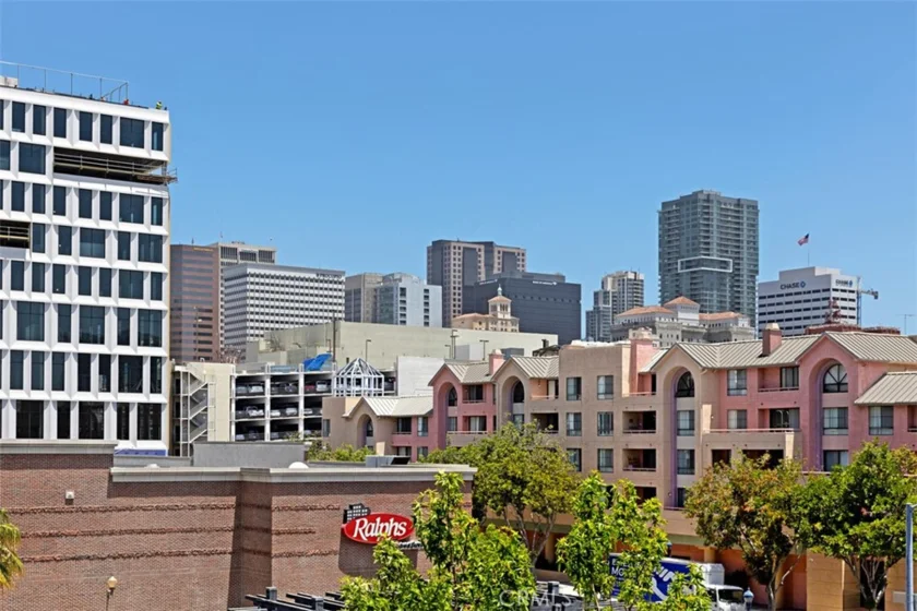 101 S Market Street #217 photo 15