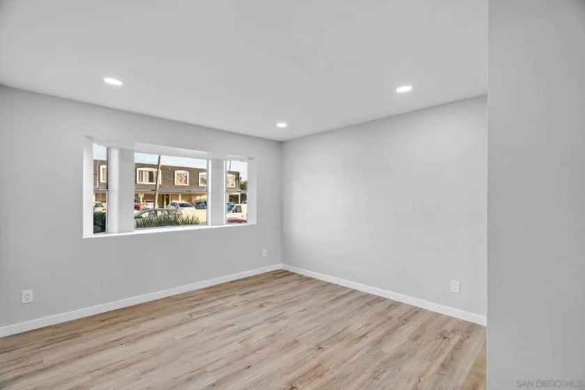 1274 Holly Avenue photo 10